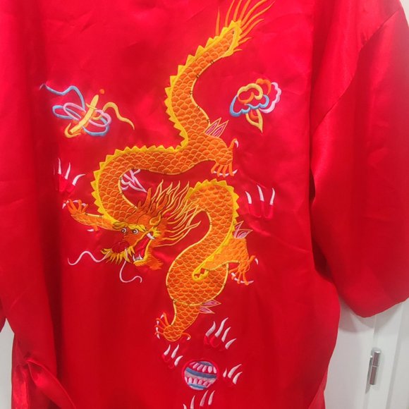 Vintage Mei Gui kimono red with gold dragons design - Picture 6 of 9